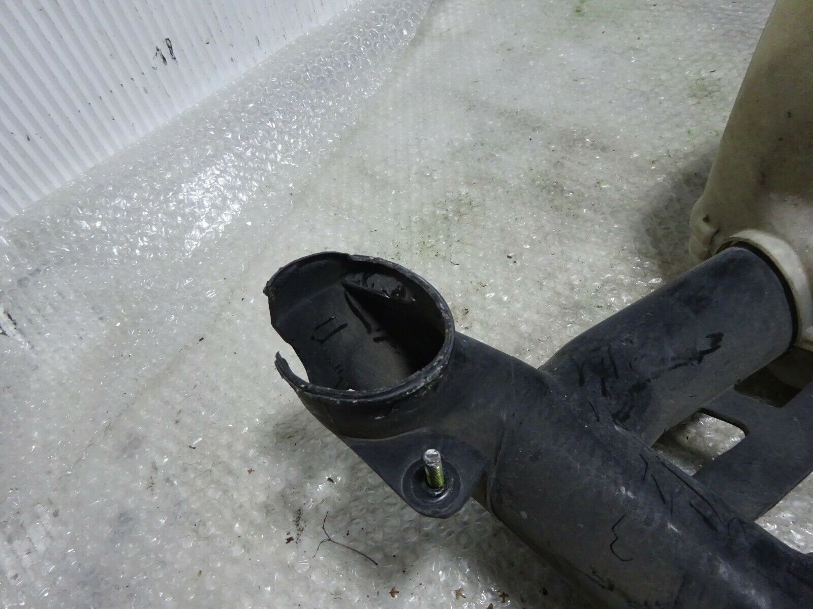 Subaru Impreza wrx classic v2 Resonator Inner Wing Airbox Intake A32FA01 - Image 7