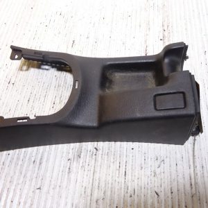 Subaru impreza  v3 centre handbrake front plastic cover trim