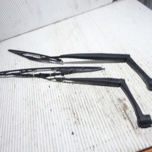 Hyundai i10 1.1 FRONT WIPER ARMS     2007 to 2011