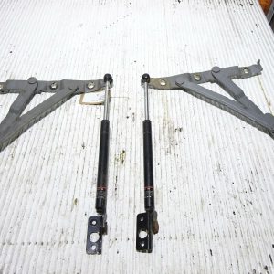 NISSAN SKYLINE R33 GTR BOOT HINGES + STRUTS RAM SHOCKERS BNR33