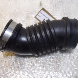 SUBARU IMPREZA WRX STI GDB  V8  RUBBER AIR INTAKE HOSE PIPE  2004
