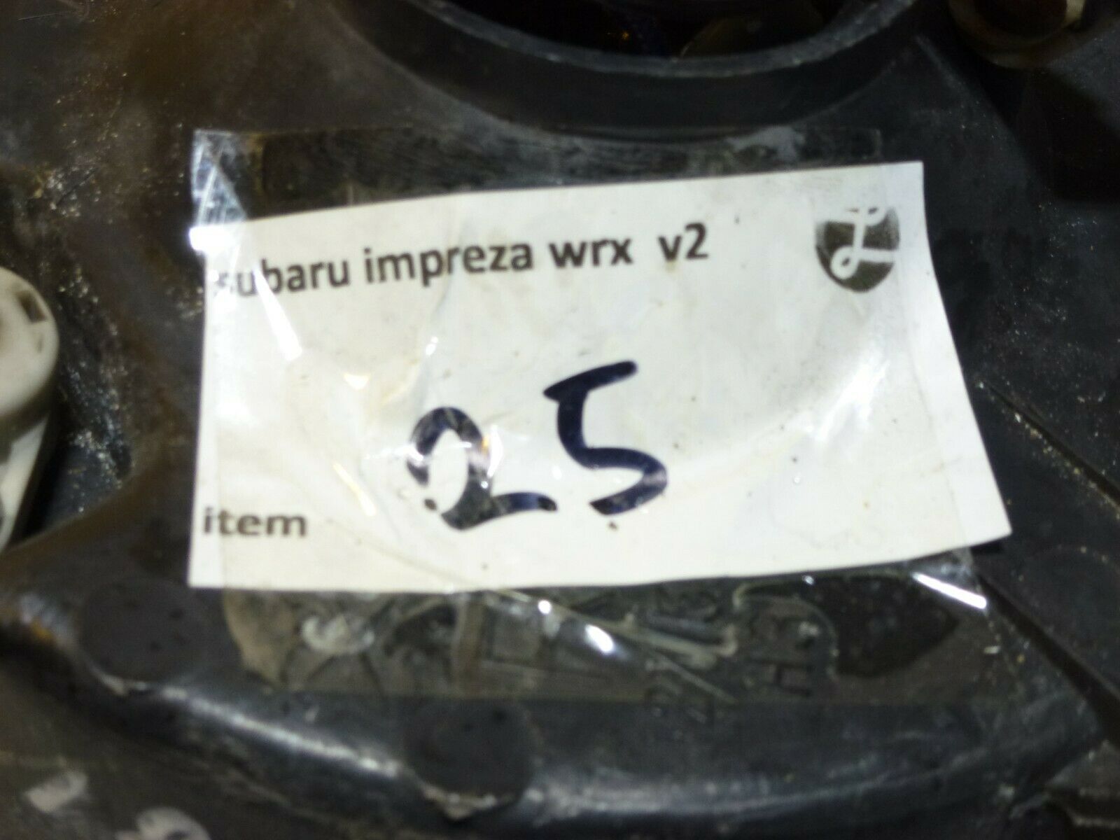 SUBARU IMPREZA WRX STI V2 FRONT FOG LIGHT DAMAGED SPARES REPAIRS - Image 8