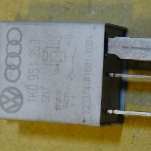 Audi tt 2.0  fsi 2009 electric relay   1k0951253