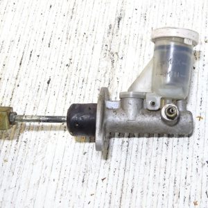 Mitsubishi evo 4 5 6 clutch master cylinder