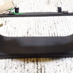 HONDA CIVIC TYPE R EP3 SPEEDO CLUSTER OUTER PLASTIC TRIM PANEL    2001 - 2006