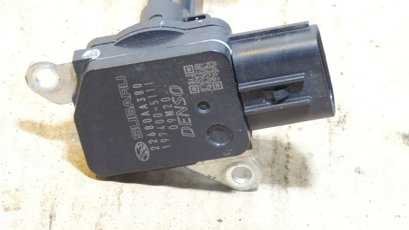 SUBARU IMPREZA WRX STI GVF 2011 2.5 air flow meter maf mass 22680aa380 - Image 3