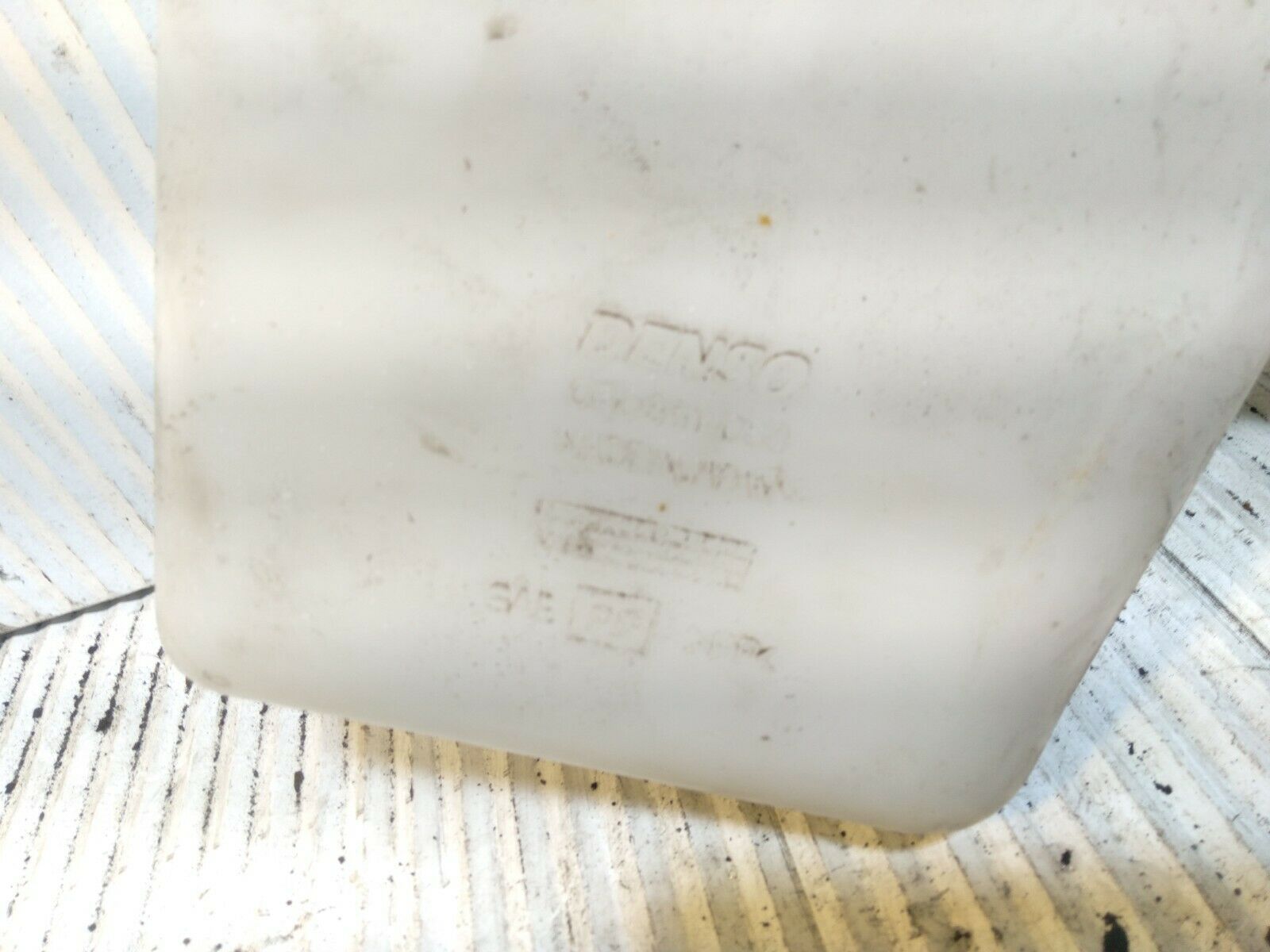 MITSUBISHI EVO 7 8 9 REAR SCREEN WIPER WASHER BOTTLE RESERVOIR - Image 5