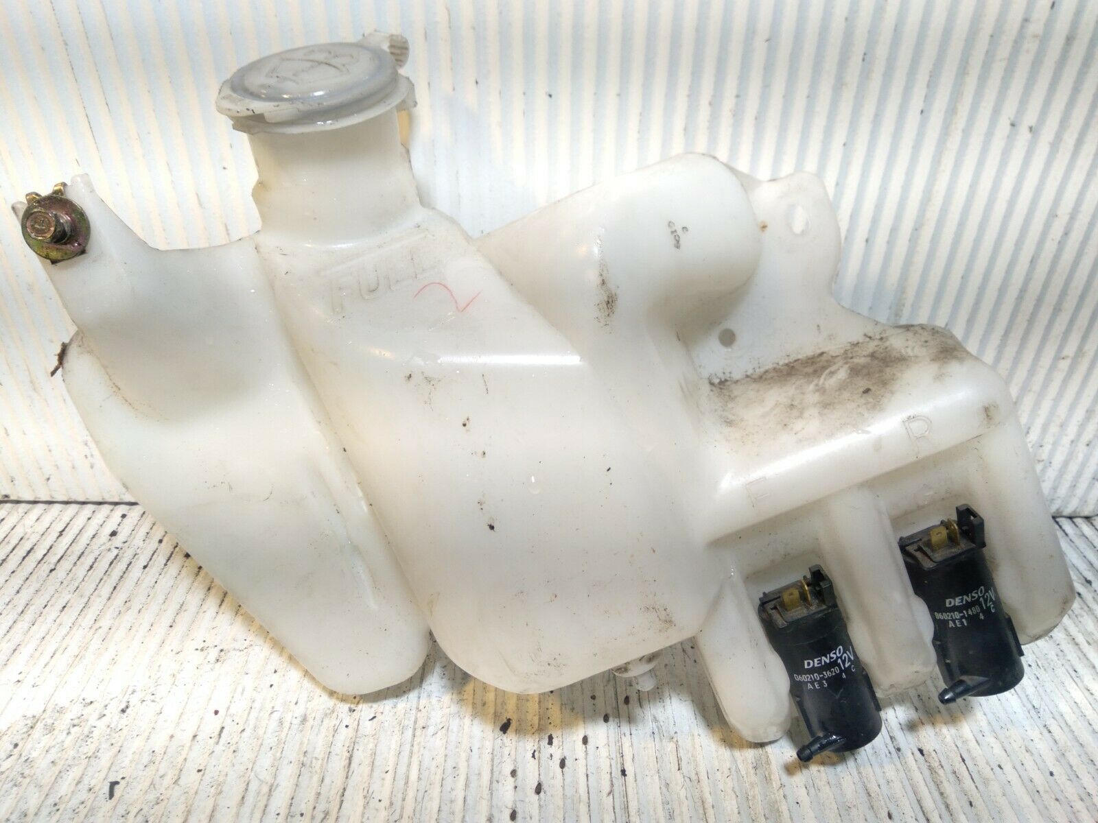 MITSUBISHI EVO 7 8 9 REAR SCREEN WIPER WASHER BOTTLE RESERVOIR