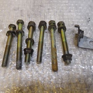 SUBARU IMPREZA WRX STI GDB  V8  6 SPEED GEARBOX MOUNTING BOLTS    2004