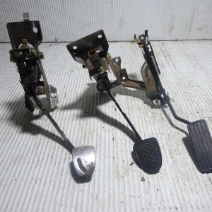 subaru impreza wrx sti clutch brake + accelerator pedals  assembly classic rhd