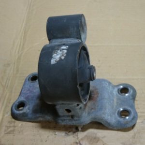 Mitsubishi evo  4 5 6 7 5 speed transmission top engine mount support
