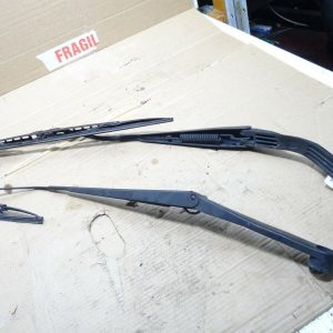 SUBARU IMPREZA WRX STI BLOBEYE FRONT WINDSCREEN WIPERS  GDB NEWAGE