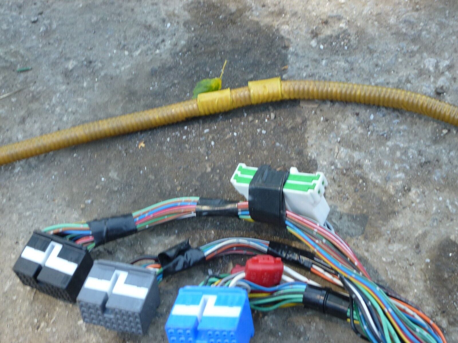 SUBARU IMPREZA wrx auto jdm engine wiring loom + engine bay + fuse box harness - Image 8