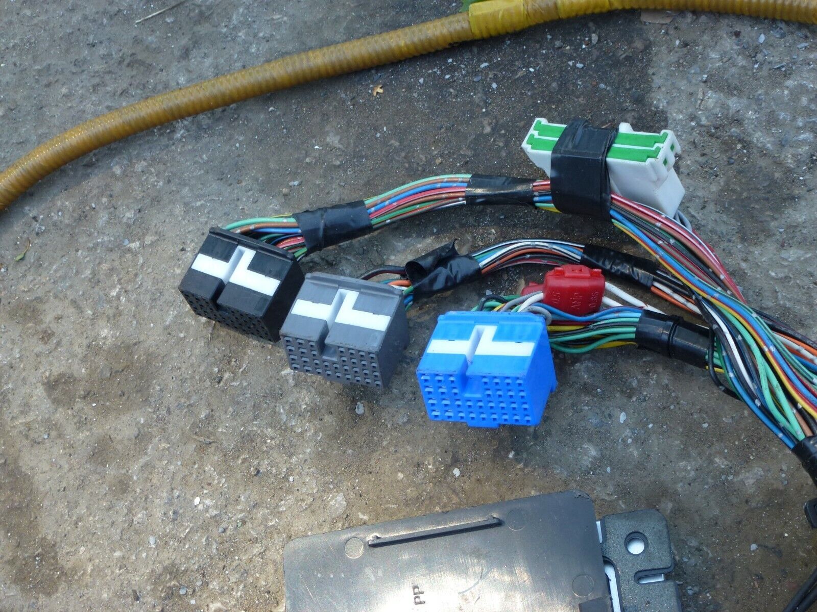 SUBARU IMPREZA wrx auto jdm engine wiring loom + engine bay + fuse box harness - Image 9