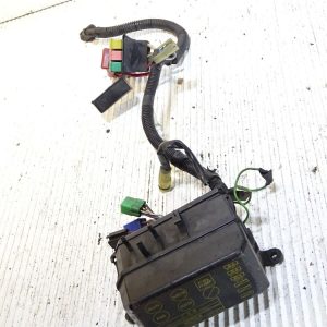 Daihatsu charade gtti  fusebox under bonnet hood fuse box  cb80 g100